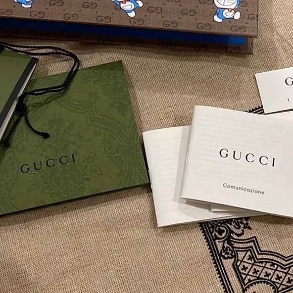 GUCCI Logo GG 14K White Gold Pave Diamond Earrings - Picture 4 of 13